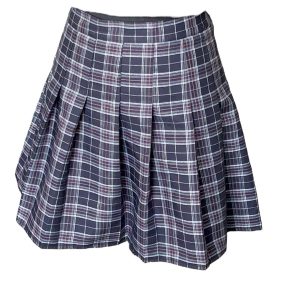 Women’s Size XL Plaid Pleated Skirt - Picture 4 of 7